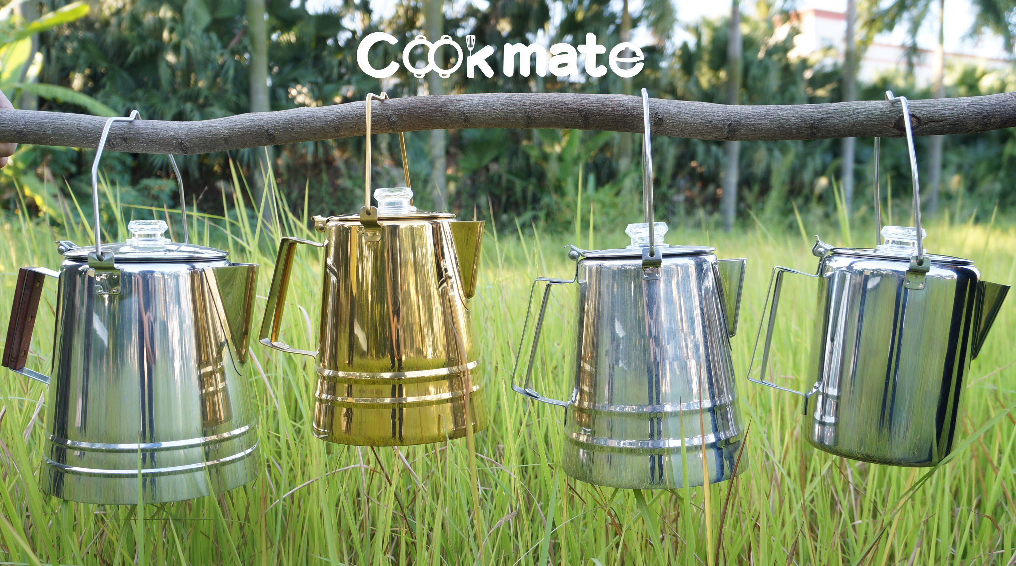 Simple Design Outdoor Kettle Stainless Steel Shiny Spout Kettle with Wooden Handle And Lid for Camping Coffee Brewing And Tea